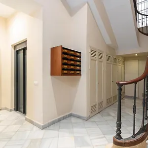 https://apartamentos-raquel.hotelsinnerja.org